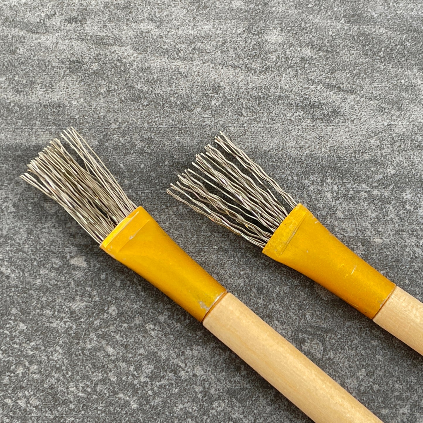 Set of 2 Thick/Thin Wire Texture Brushes