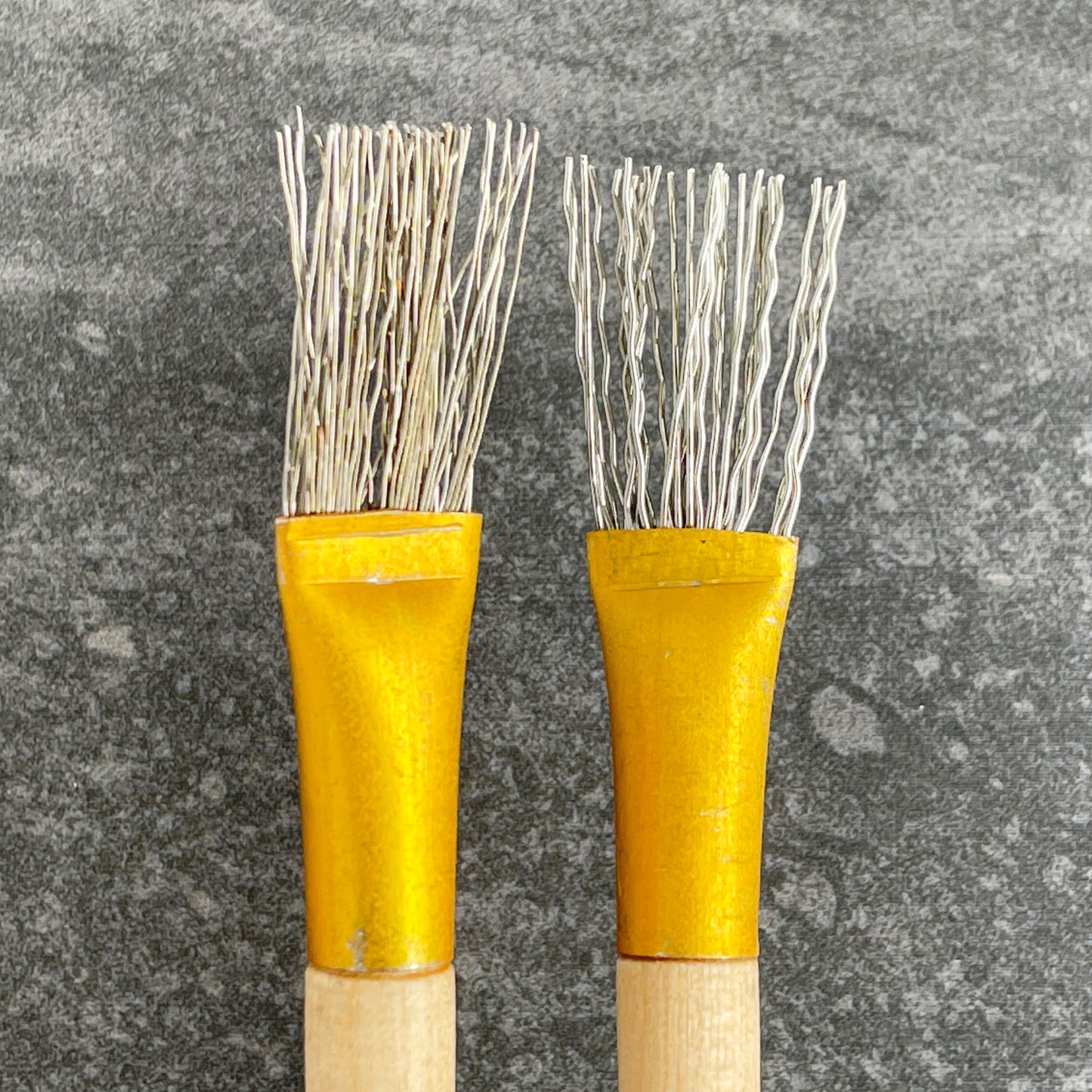 Set of 2 Thick/Thin Wire Texture Brushes